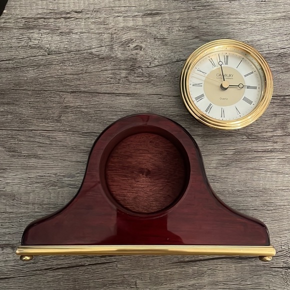 Danbury Clock Company German Movement Small Desk Clock READ - Picture 16 of 16